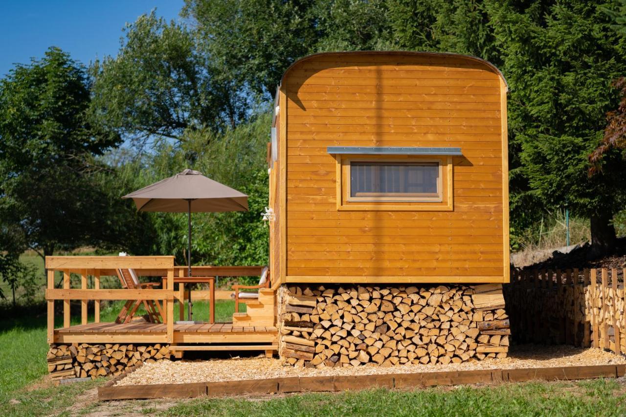 Maringotky Na Ruzku Hotel Nova Ves  Ngoại thất bức ảnh